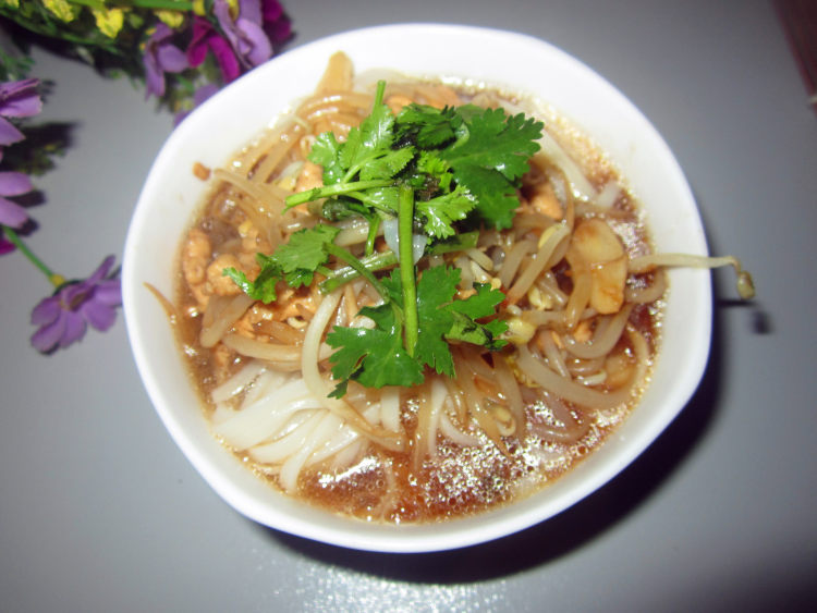 银芽鸡丝打卤面步骤12