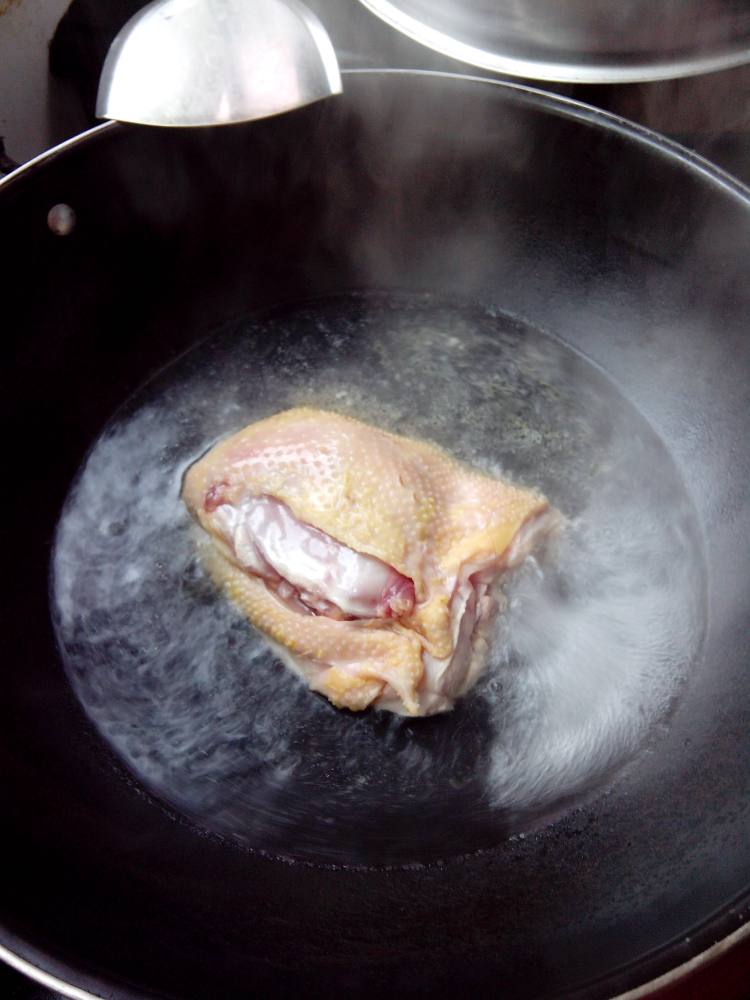 蒜香鸡肉步骤2