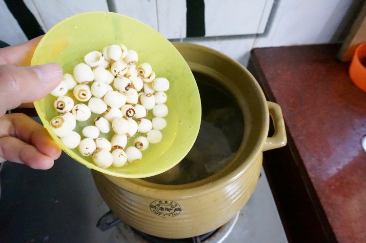 椰子煲鸡步骤4