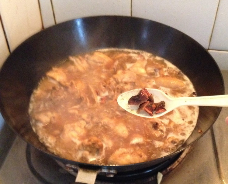 炖鸡肉步骤7