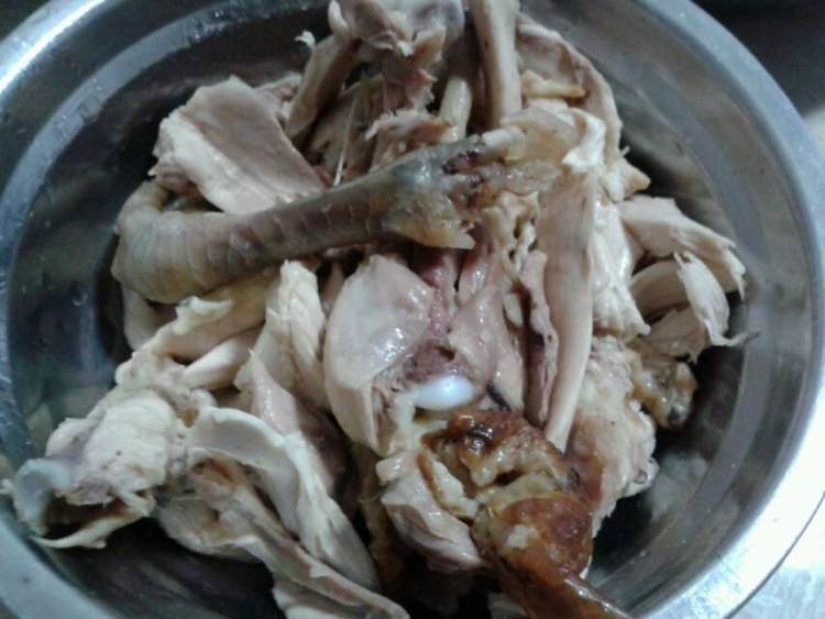 炒鸡肉步骤1