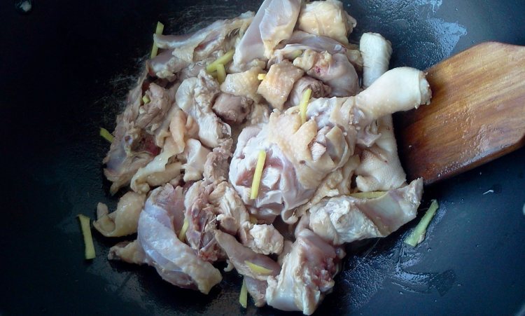 油焖鸡块步骤4