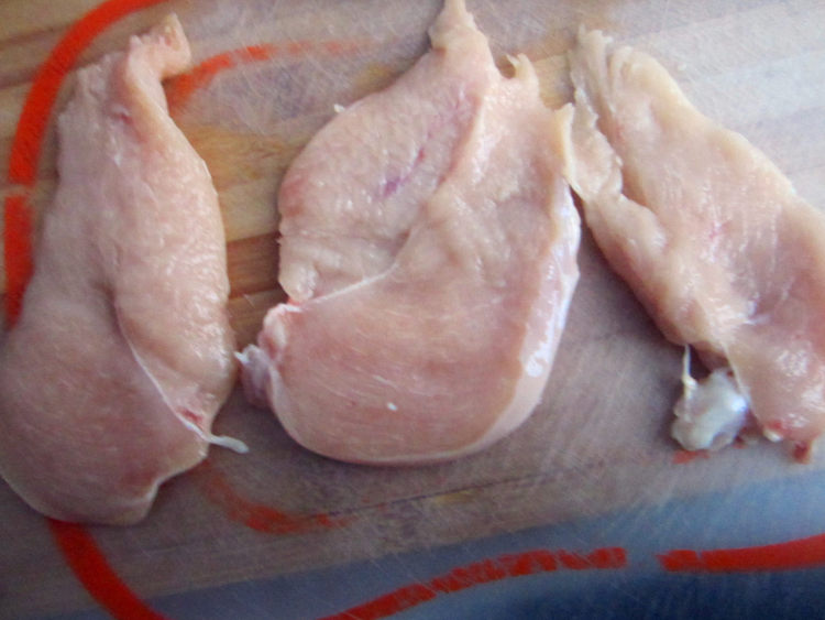香煎鸡肉步骤2