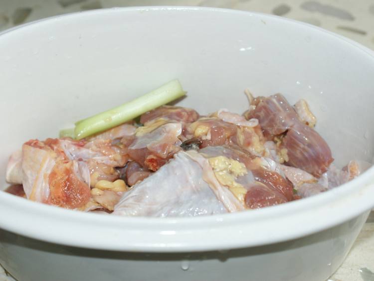 野菌蒸鸡步骤3