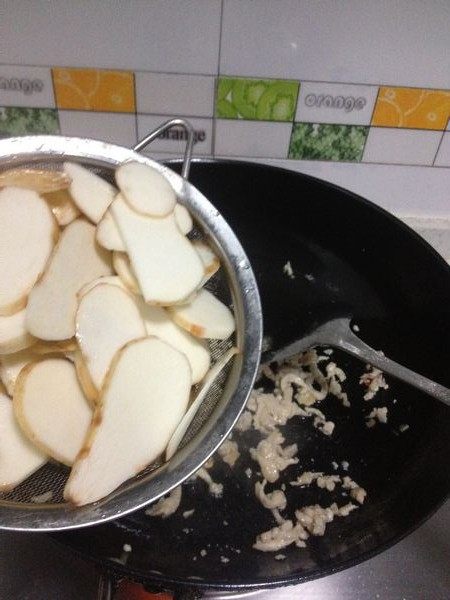 鸡肉芋头步骤4