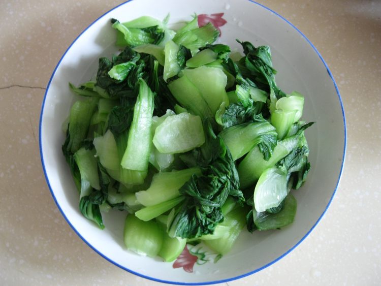 木耳油菜炒鸡肉步骤3