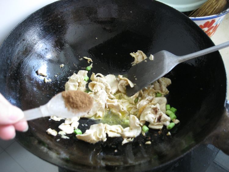 木耳油菜炒鸡肉步骤8