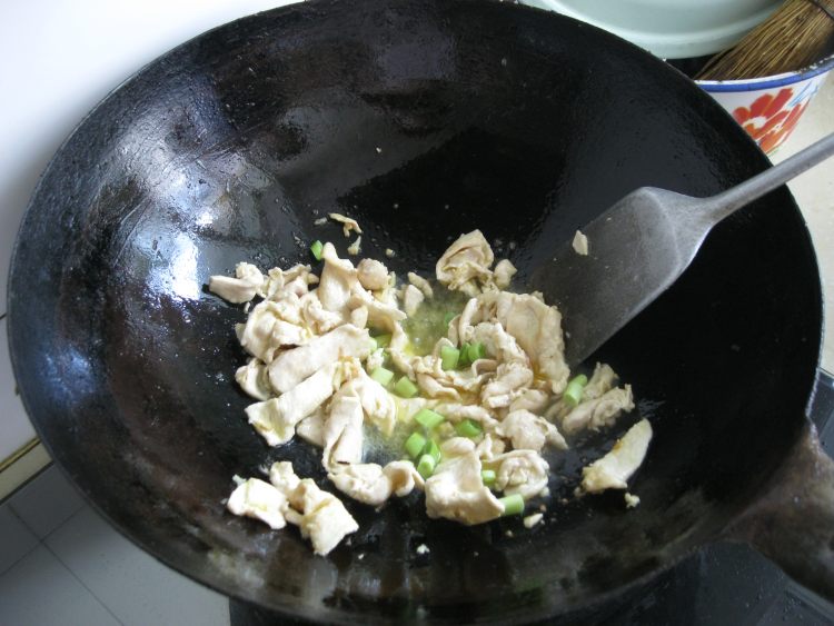 木耳油菜炒鸡肉步骤7