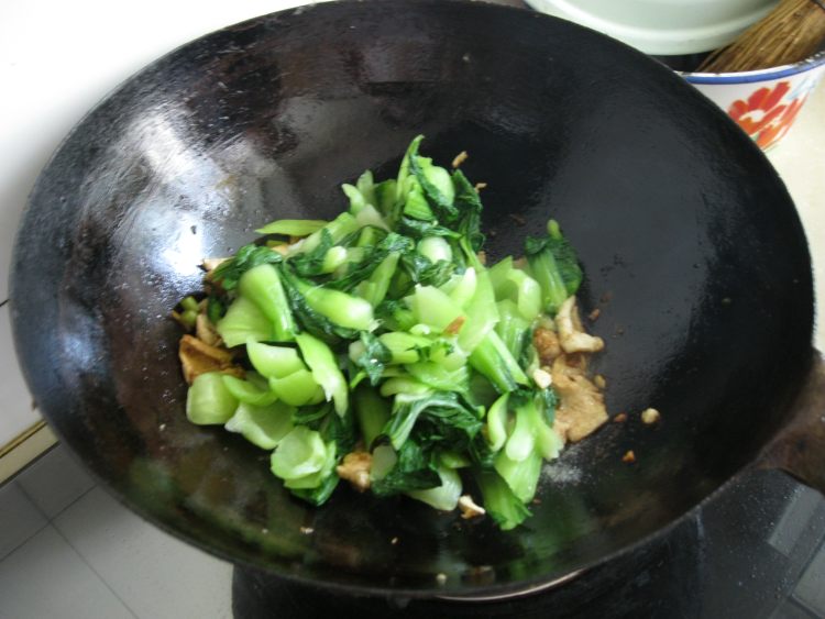 木耳油菜炒鸡肉步骤10