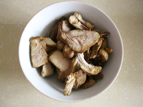 清炒蘑菇鸡肉步骤2