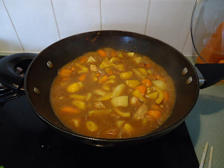咖喱鸡肉烩杂蔬步骤11