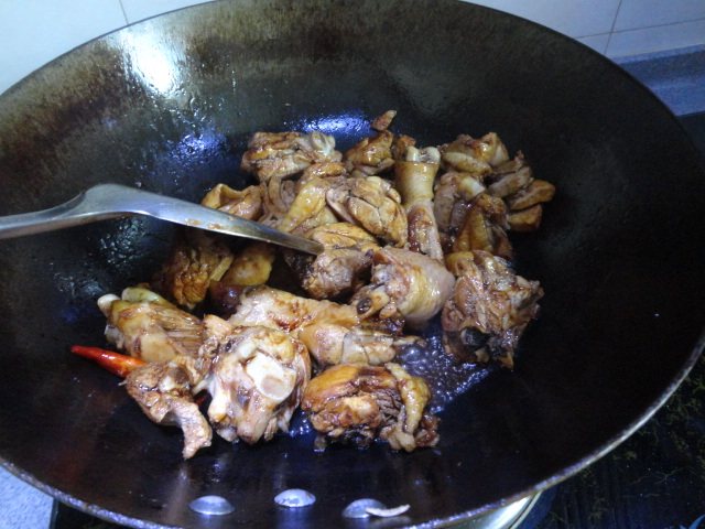 土豆南瓜炖鸡块步骤4