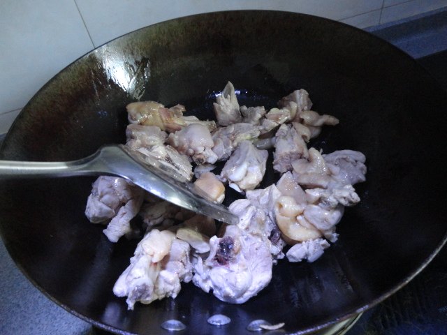 土豆南瓜炖鸡块步骤2