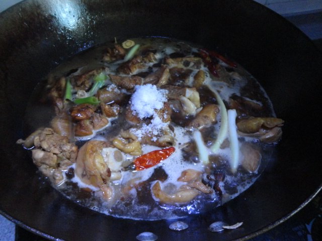 土豆南瓜炖鸡块步骤6
