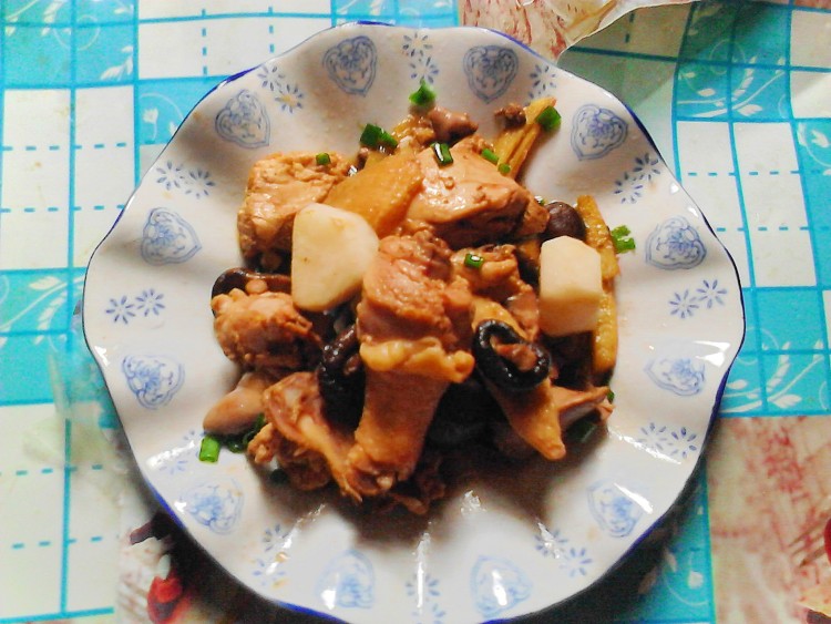 香菇马蹄炒鸡肉步骤6