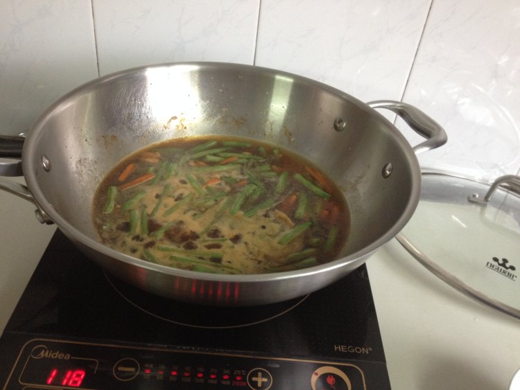 豆角鸡丝焖面步骤7