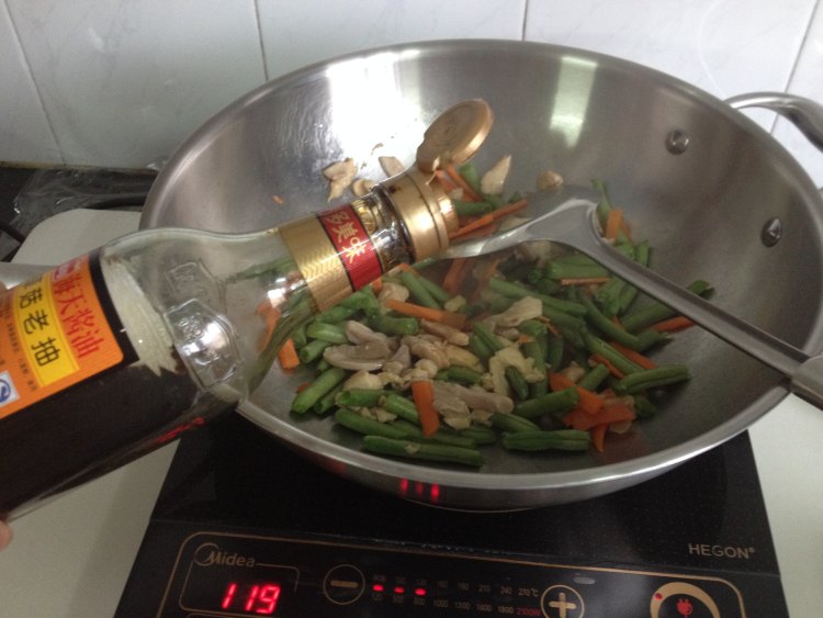 豆角鸡丝焖面步骤5