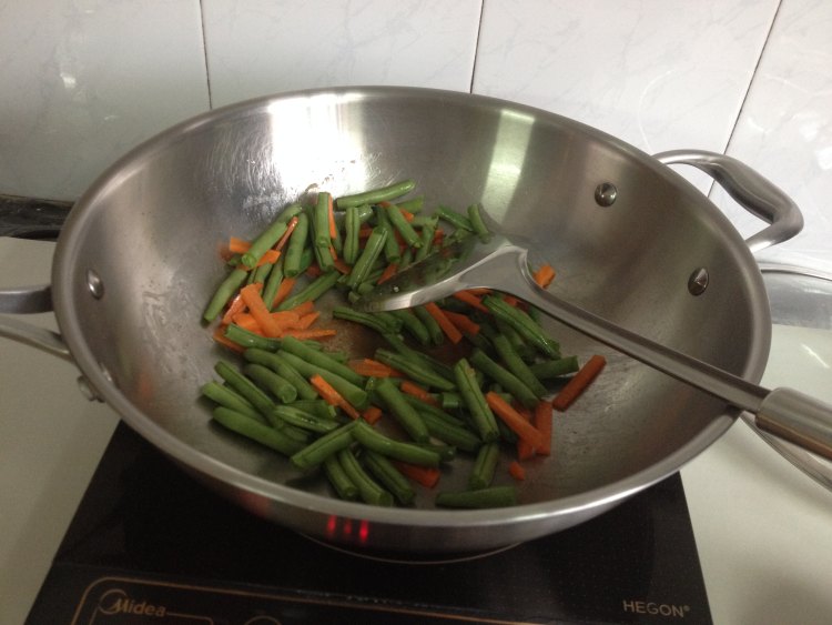 豆角鸡丝焖面步骤4