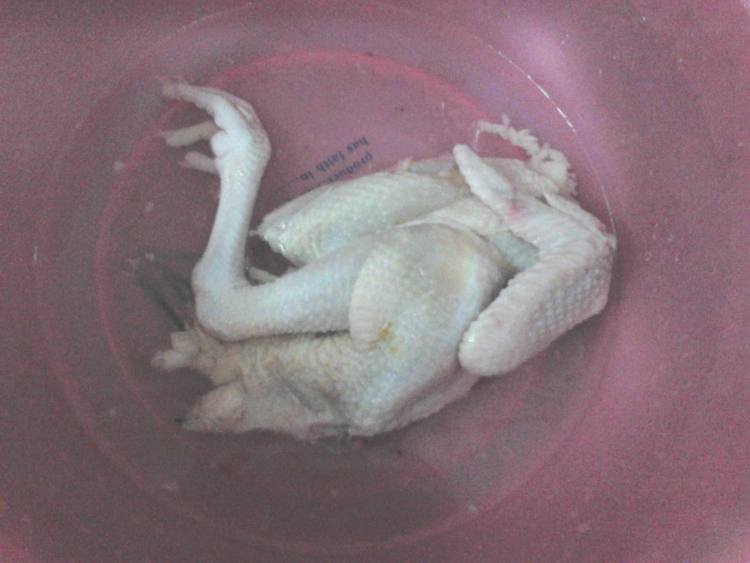 小鸡炖香菇步骤2