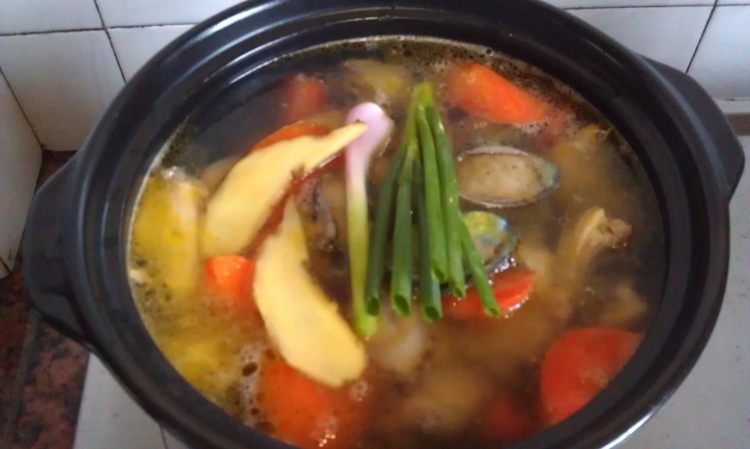 鲜鲍鸡汤步骤8