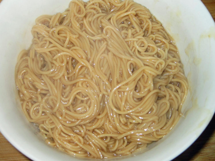 黄瓜鸡丝面步骤11