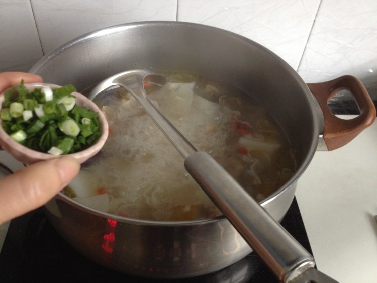 银耳山药鸡汤步骤8