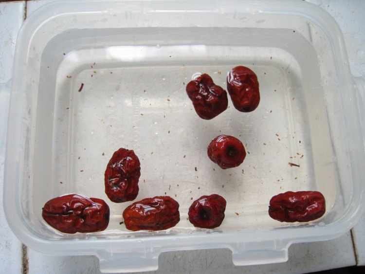 板栗炖鸡步骤3