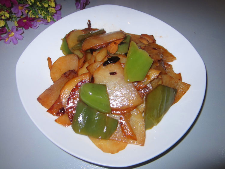 青椒土豆炒鸡片步骤11