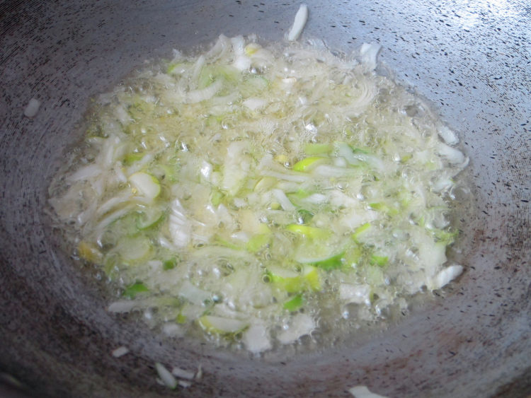 酱香鸡肉夹饼步骤3