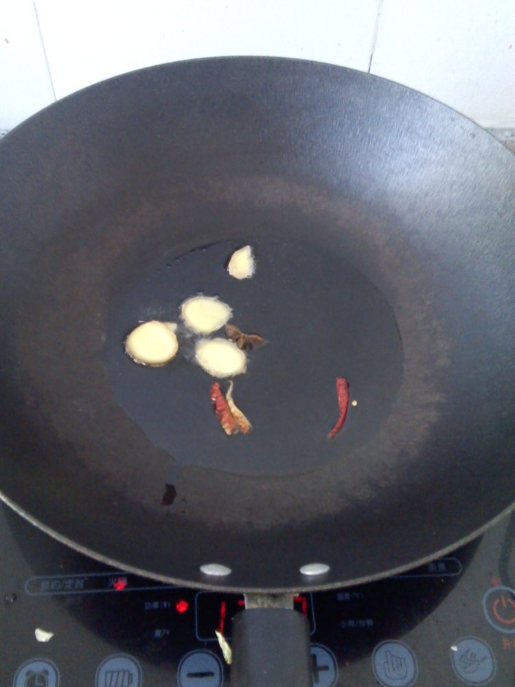 小鸡烧土豆步骤4