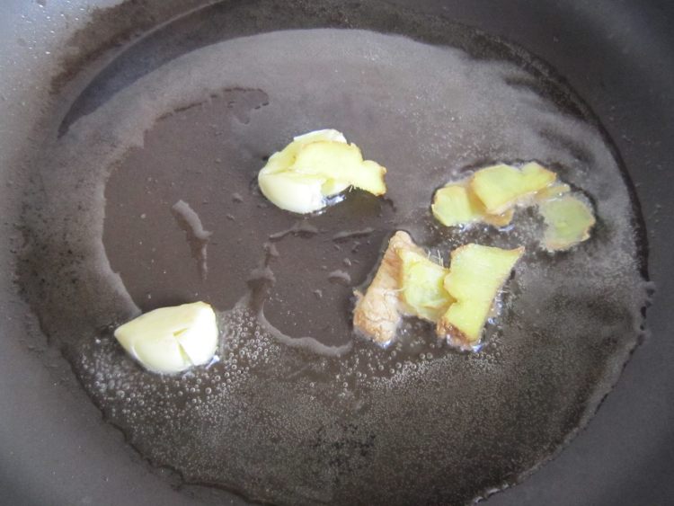 莴笋鸡块步骤6