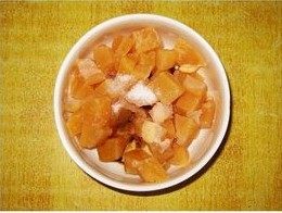 瓜炒鸡丁肉步骤2