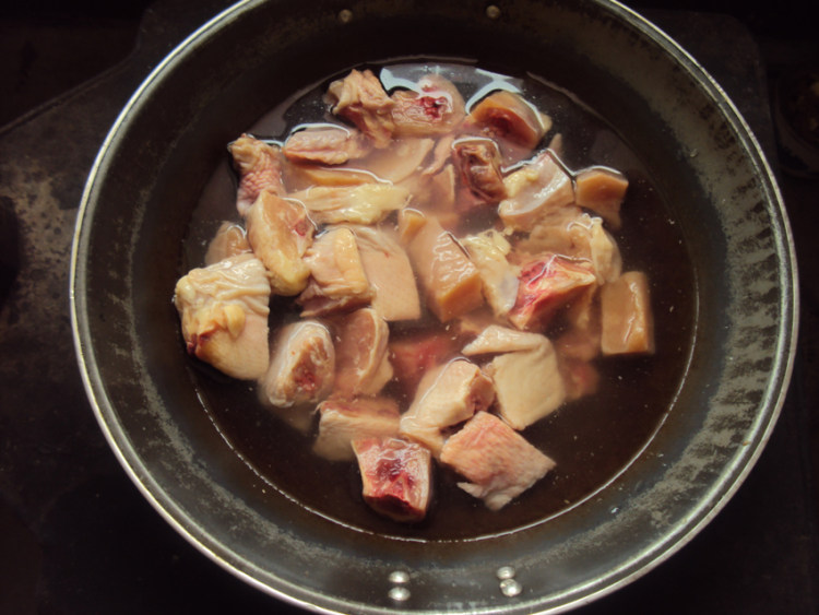 土豆鸡肉烩土豆粉步骤4