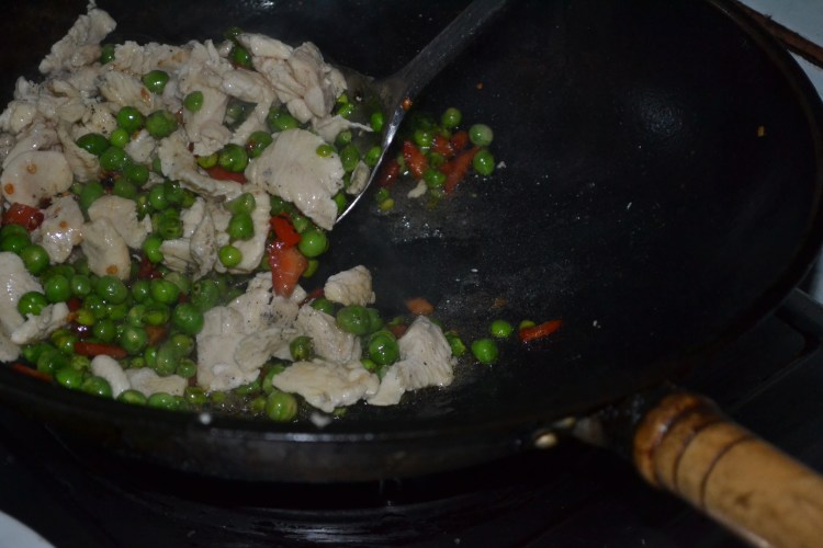 川豆炒鸡肉步骤6