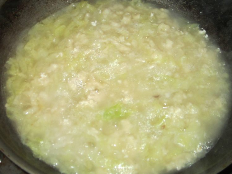 白菜鸡丝疙瘩汤步骤8