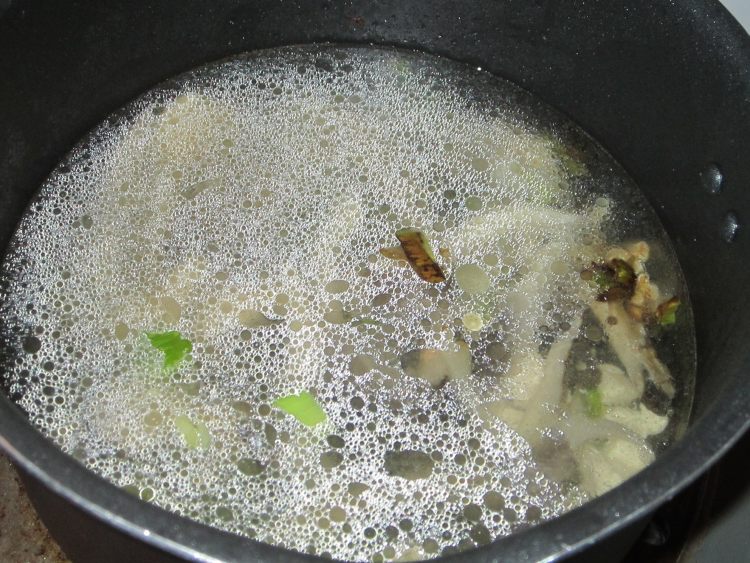 蘑菇鸡丝蛋花汤步骤7