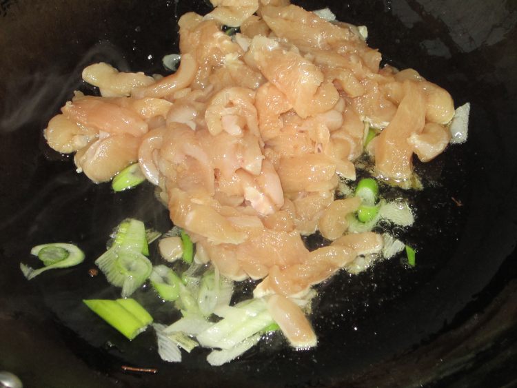 酱香鸡肉卷饼步骤5