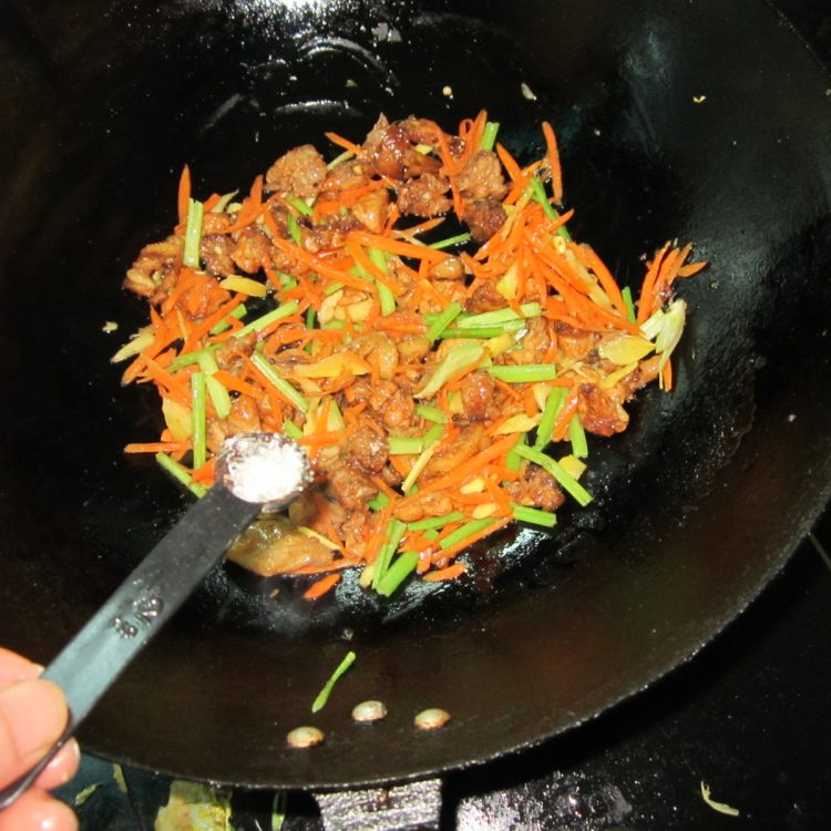 鸡肉胡萝卜丝步骤11