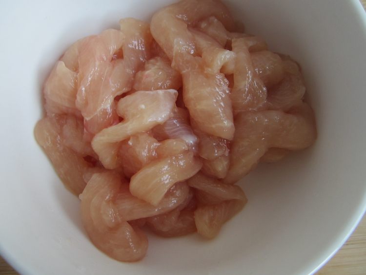 麻辣鸡丝卷饼步骤2