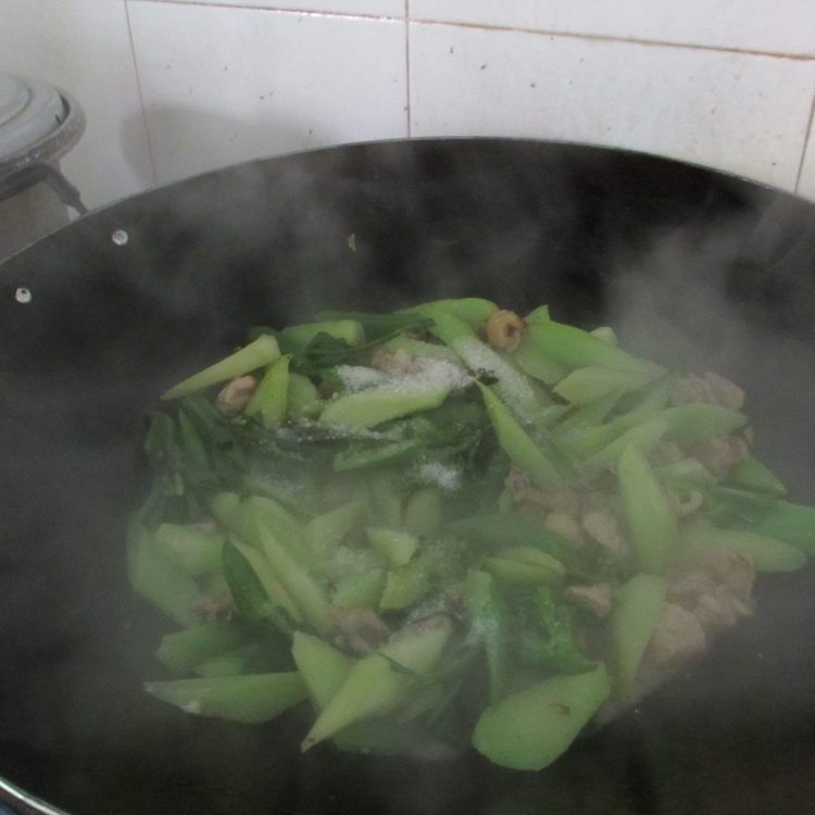 芥蓝炒鸡步骤11