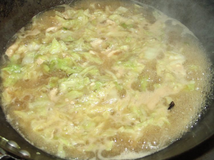 白菜叶鸡丝汤步骤9