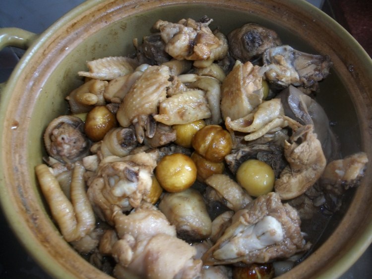板栗焖鸡肉步骤5