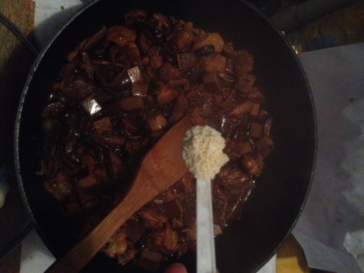 香菇鸡肉步骤12