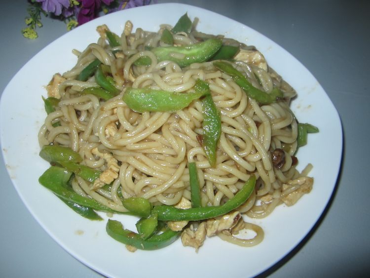 青椒鸡丝炒面步骤10