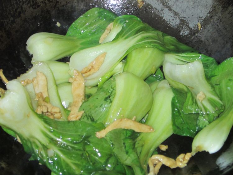 油菜炒鸡丝步骤6