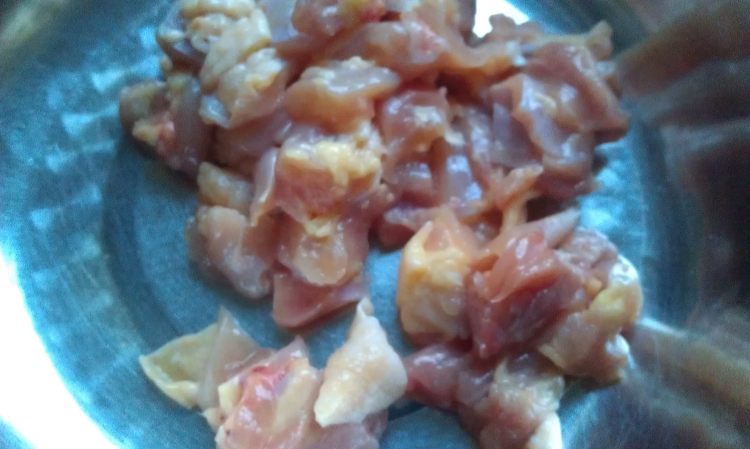 咸鱼鸡粒炒饭步骤3