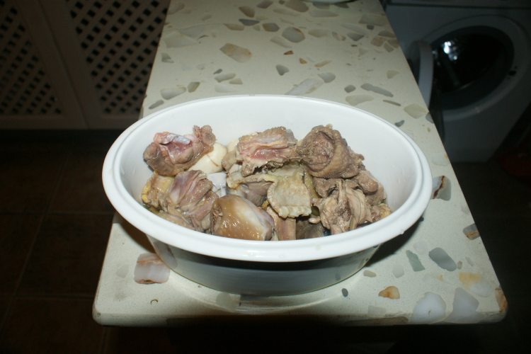 茶树菇墨鱼炖鸡步骤4