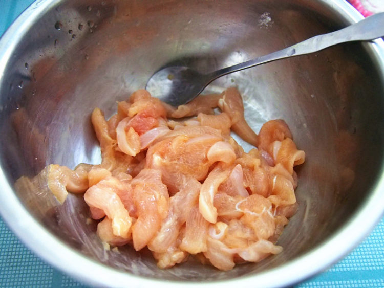 香菇皮蛋鸡肉粥步骤3