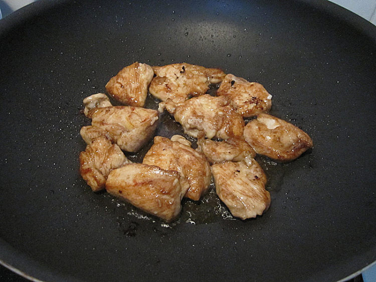 九层塔煎鸡肉步骤9