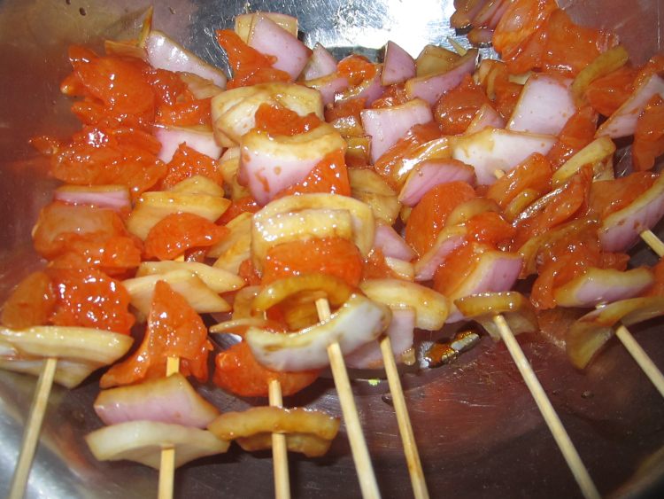 洋葱鸡肉串步骤7